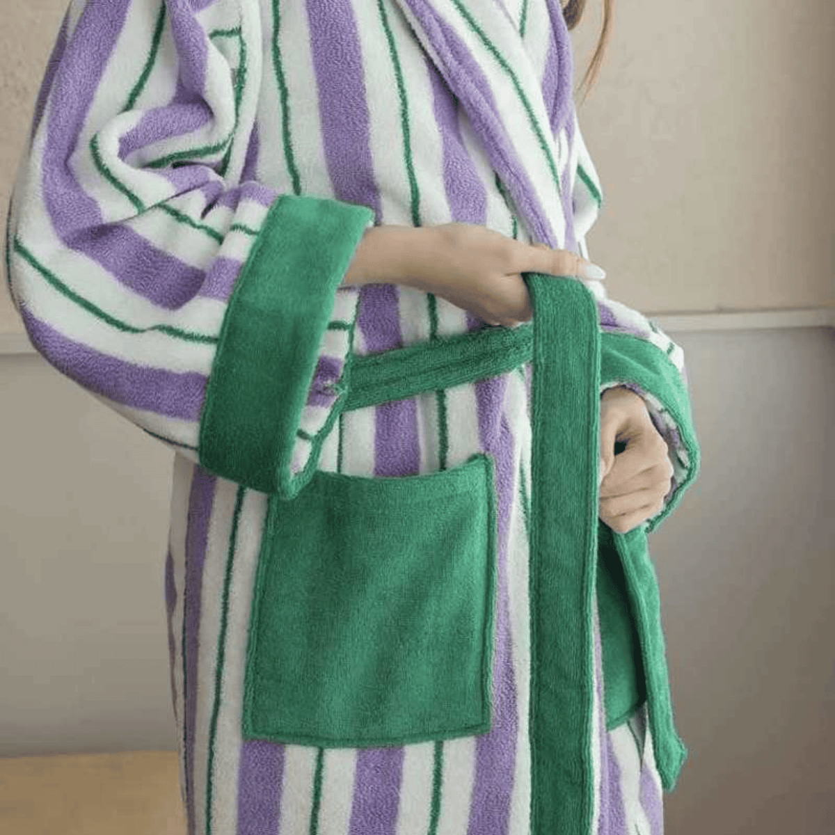 Soft Organic Cotton Robe with Textured Jacquard Weave – Comfortable Full-Length Bathrobe for Women – Breathable Natural Fabric – Two-Tone | Thomler