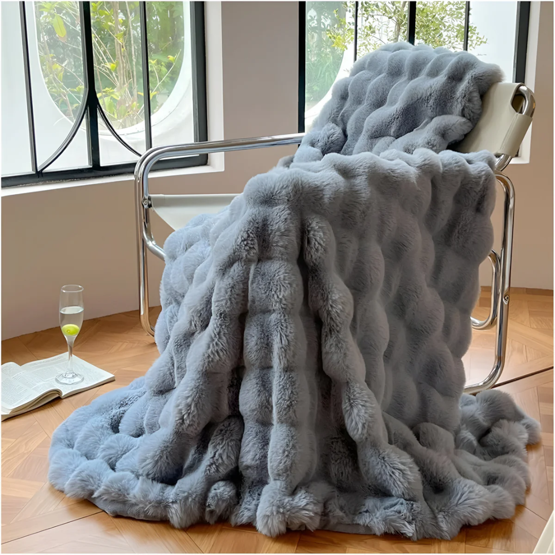 Plush Polyester Throw Blanket – Lightweight Travel & Couch Comfort for Cold Weather | Thomler