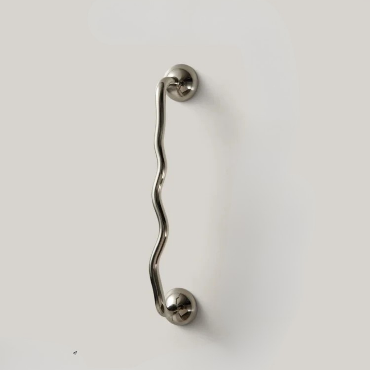 Curved Mushroom Cabinet Pull in Solid Brass – 3 Lengths, Single or 6-Pack | Thomler