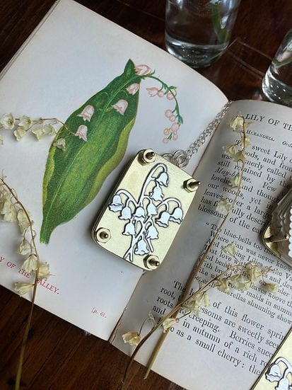 Compact Metal Botanical Press for Dried Flowers & Leaves – Portable Travel Herbarium Kit for Nature Journaling & Resin Crafts | Thomler