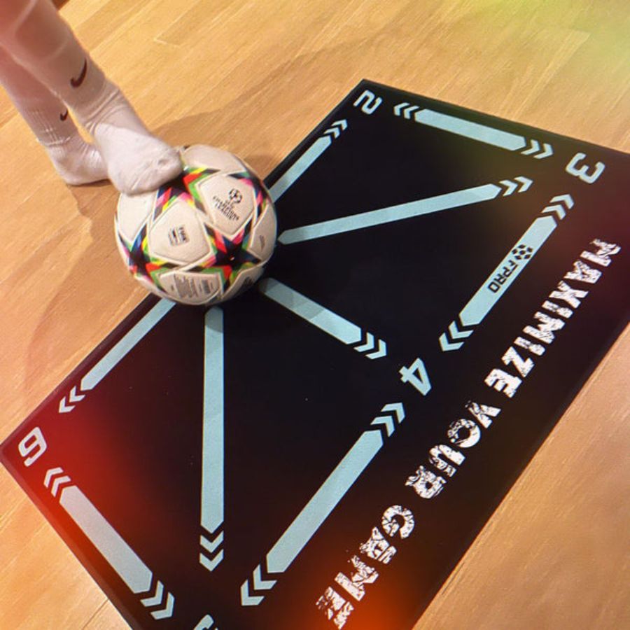 Football Training Mat 90.0 cm x 60.0 cm Indoor Ball Control Dribbling Coordination Practice Set With Video Training And Grip Socks | Thomler