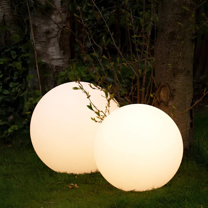 Color-Changing LED Sphere Lamp – 16 Hues, Solar/USB Rechargeable, Indoor/Outdoor Mood Lighting with Remote Control | Thomler