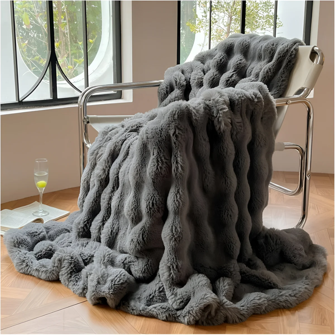 Plush Polyester Throw Blanket – Lightweight Travel & Couch Comfort for Cold Weather | Thomler