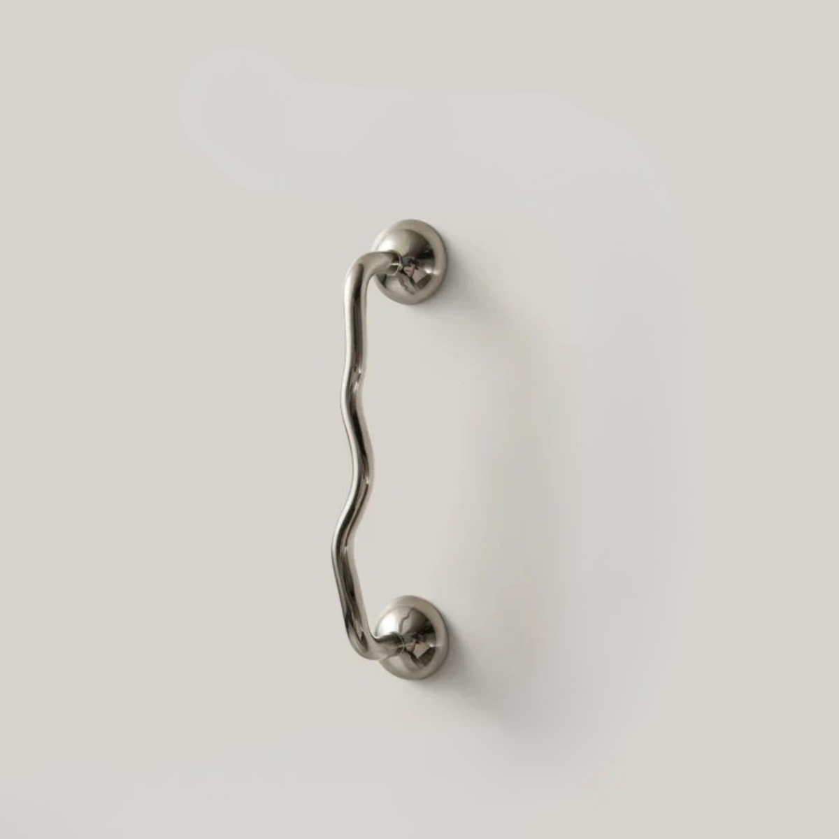 Curved Mushroom Cabinet Pull in Solid Brass – 3 Lengths, Single or 6-Pack | Thomler