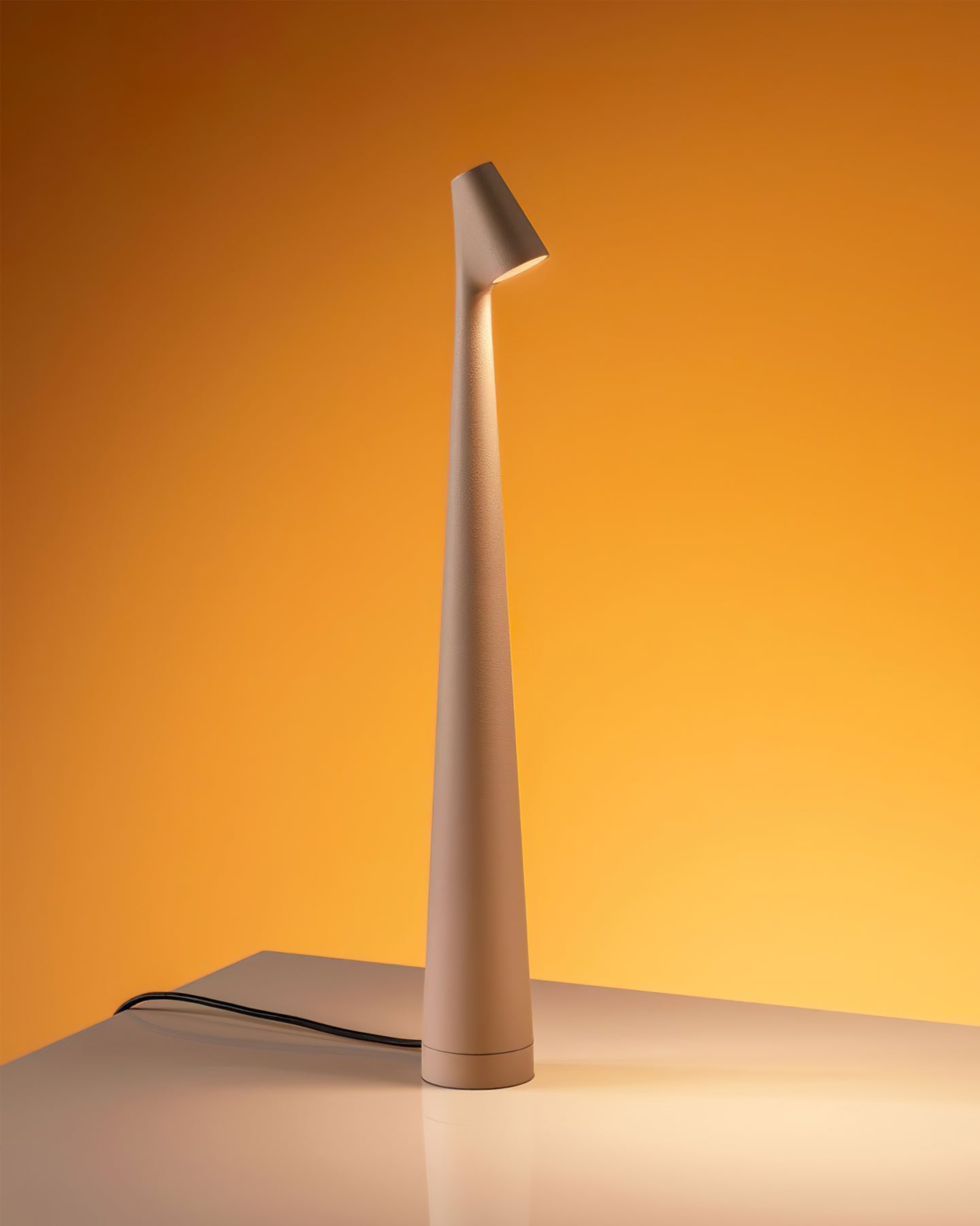 Table Lamp Metal 17.7 in LED Rechargeable White Black Red Orange Desk Lighting | Thomler