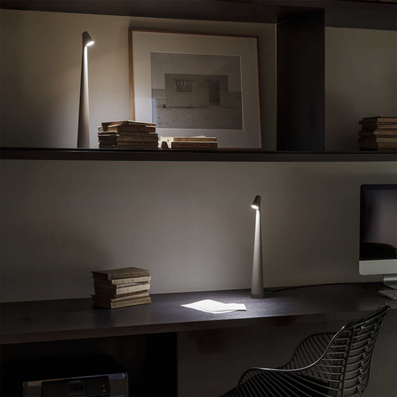 Table Lamp Metal 17.7 in LED Rechargeable White Black Red Orange Desk Lighting | Thomler