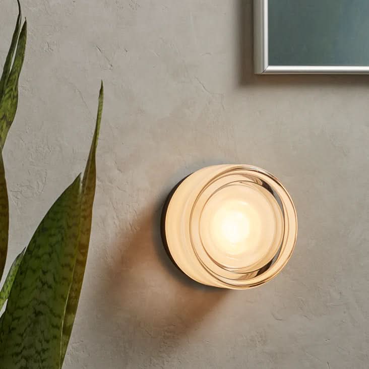 Modern Wall-Mount Light Fixture with Built-In LED – Streamlined Design for Hallways & Bedrooms | Thomler