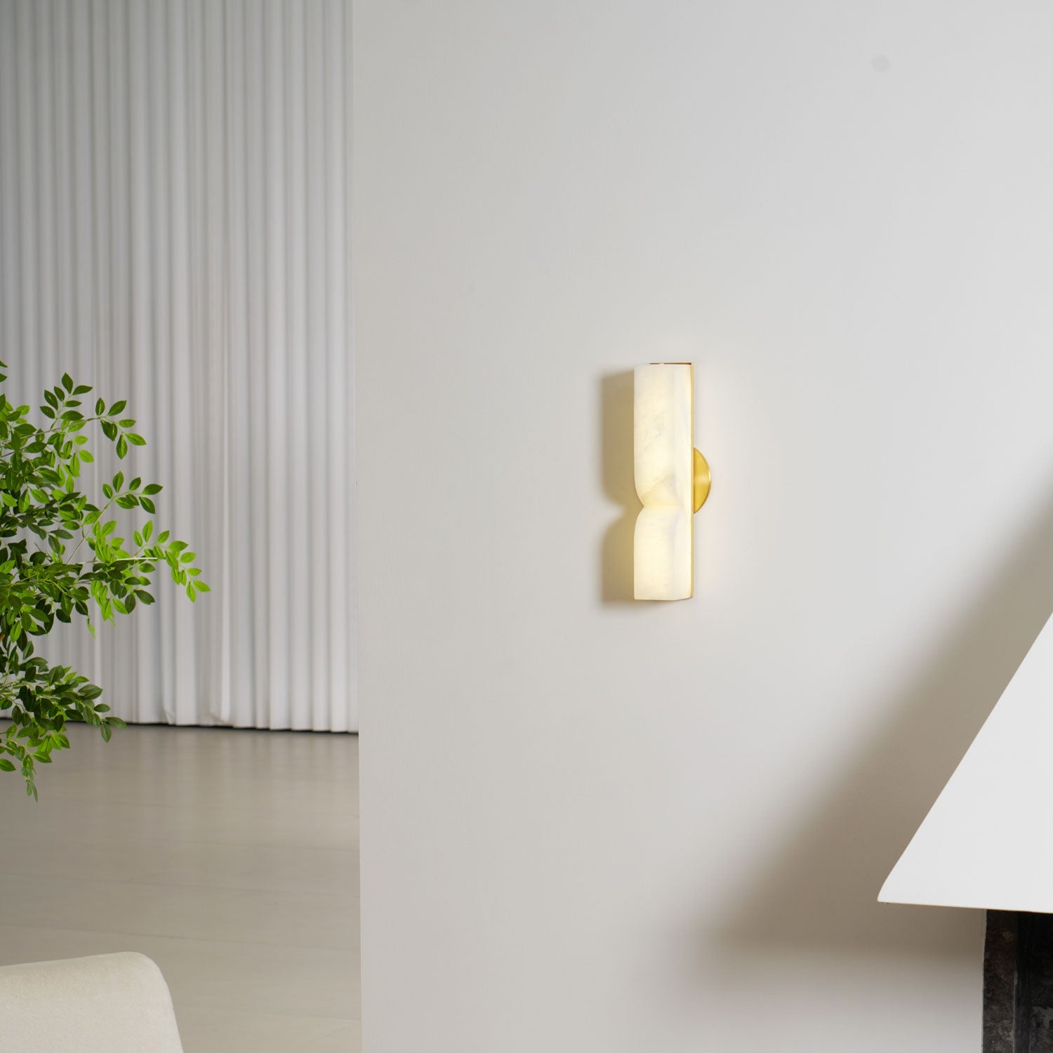 Wall Sconce Alabaster 13.8 in LED Indoor Lighting Gold Black Modern Home Bedroom Living Room Decorative Accent | Thomler