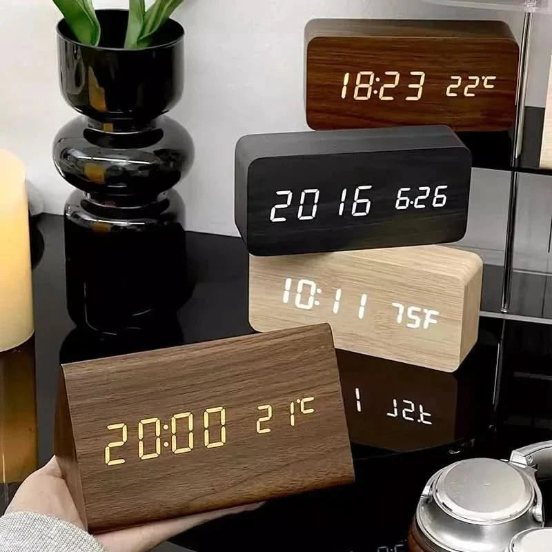 Digital Alarm Clock with Wood-Grain Finish – 3 Alarms, Temperature Display & Adjustable LED Brightness for Bedroom, Desk & Nightstand | Thomler