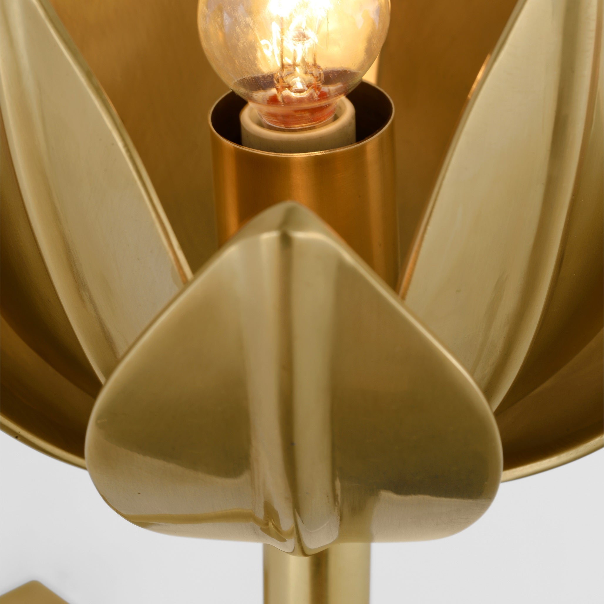 Wall Lamp Metal Flower 11 in Indoor Bedroom Dining Decorative Sconce Floral Sculptural Accent Lighting Fixture | Thomler