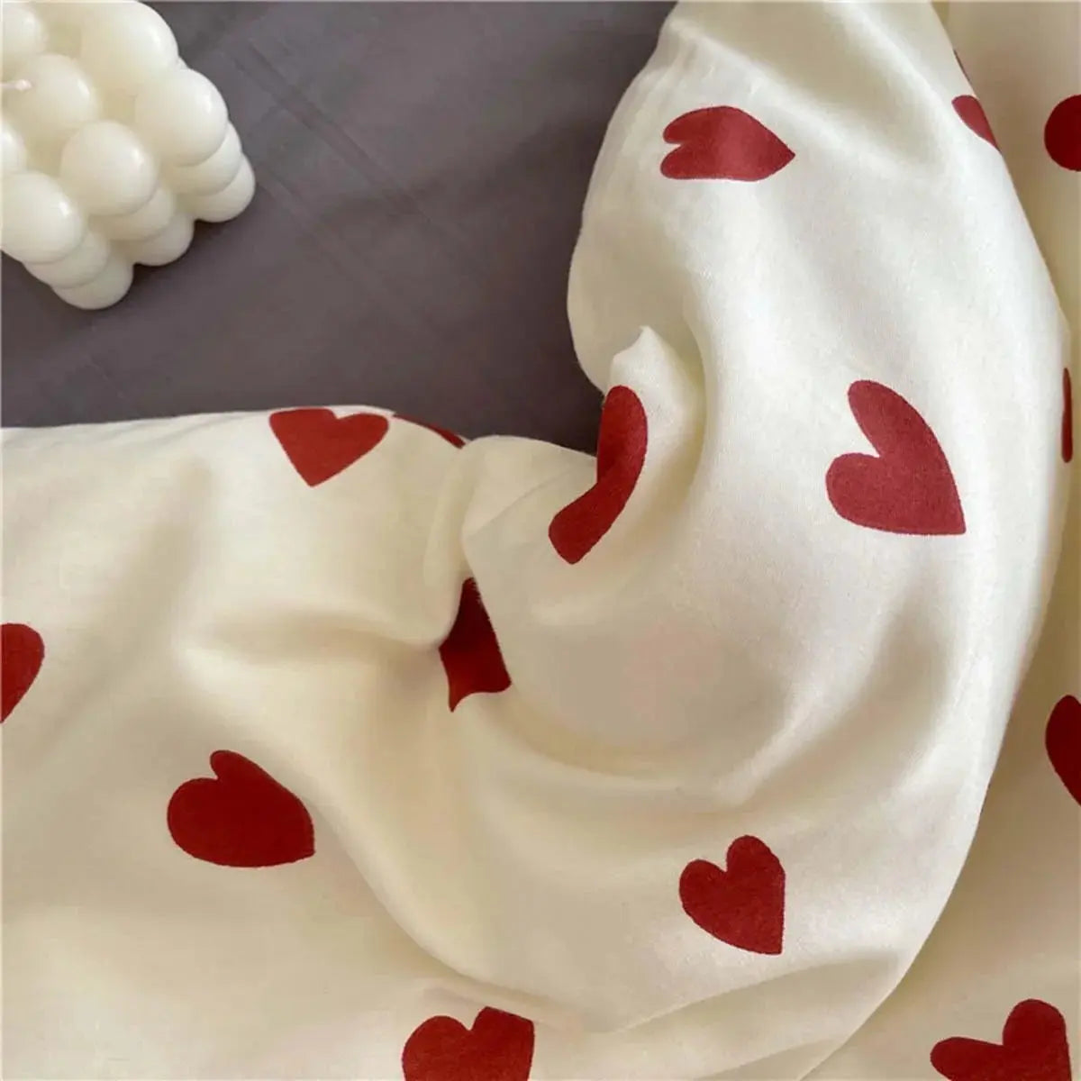 Heart Print Bedding Set – 4-Piece Queen Full Twin Duvet Cover Sheet & Pillowcases Microfiber Soft Lightweight for Kids Adults Bedroom | Thomler