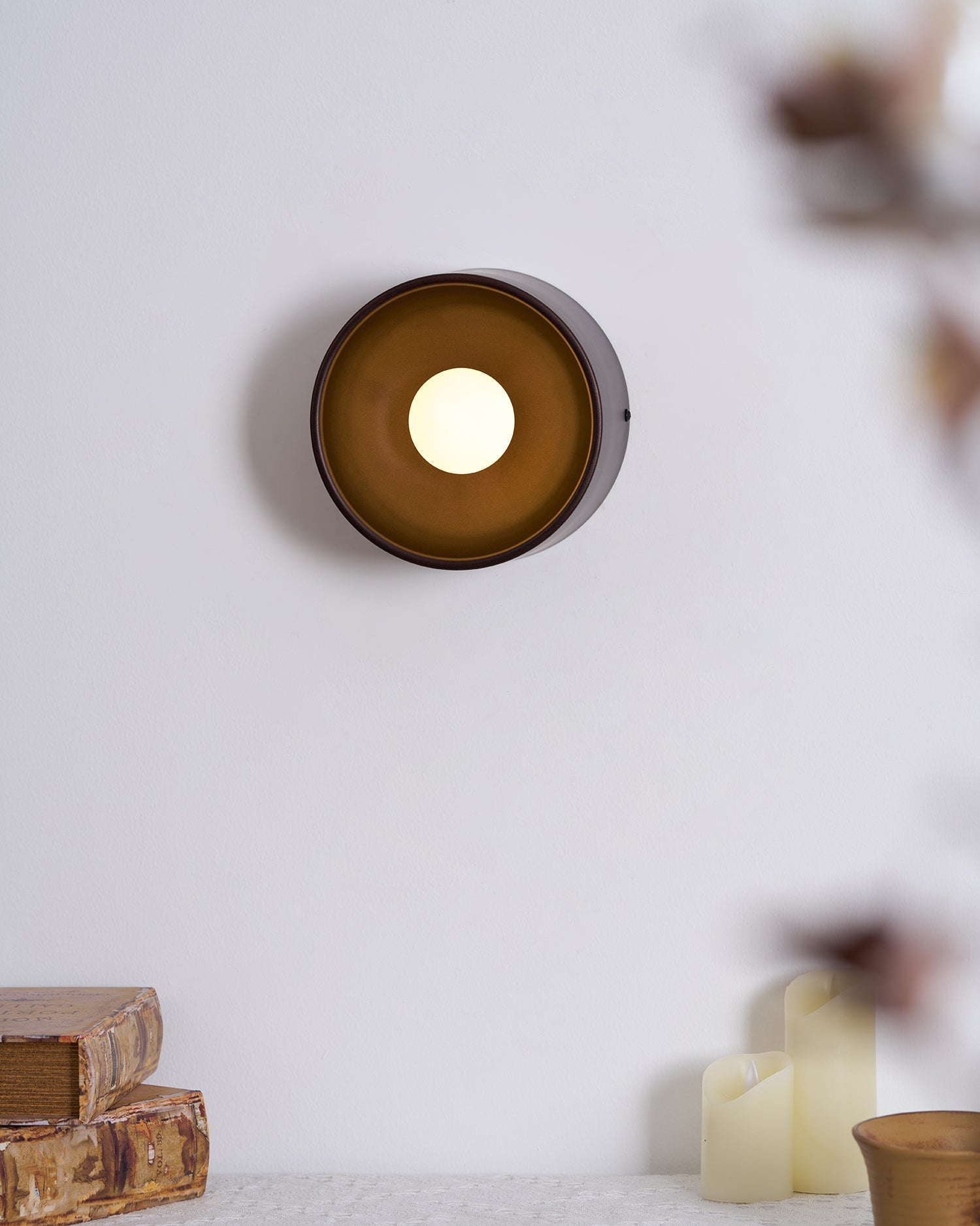 Wall Lamp Aluminum 7.1 in White Bedroom Hallway Reading Light Minimalist Compact Design | Thomler