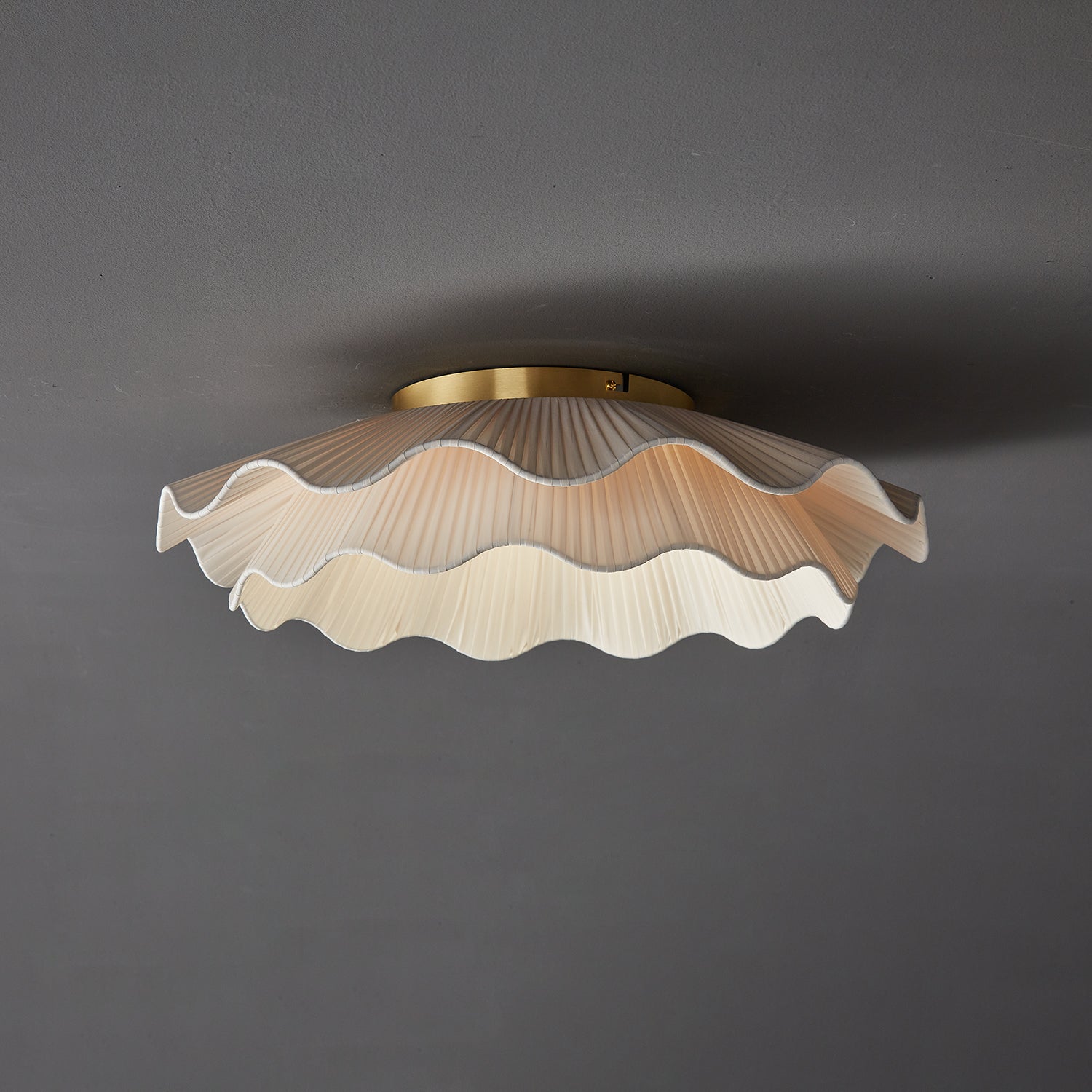 Ceiling Light Fabric Pleated Shade 19.7 in White Flush Mount Bedroom Living Room Ambient Lighting Modern | Thomler