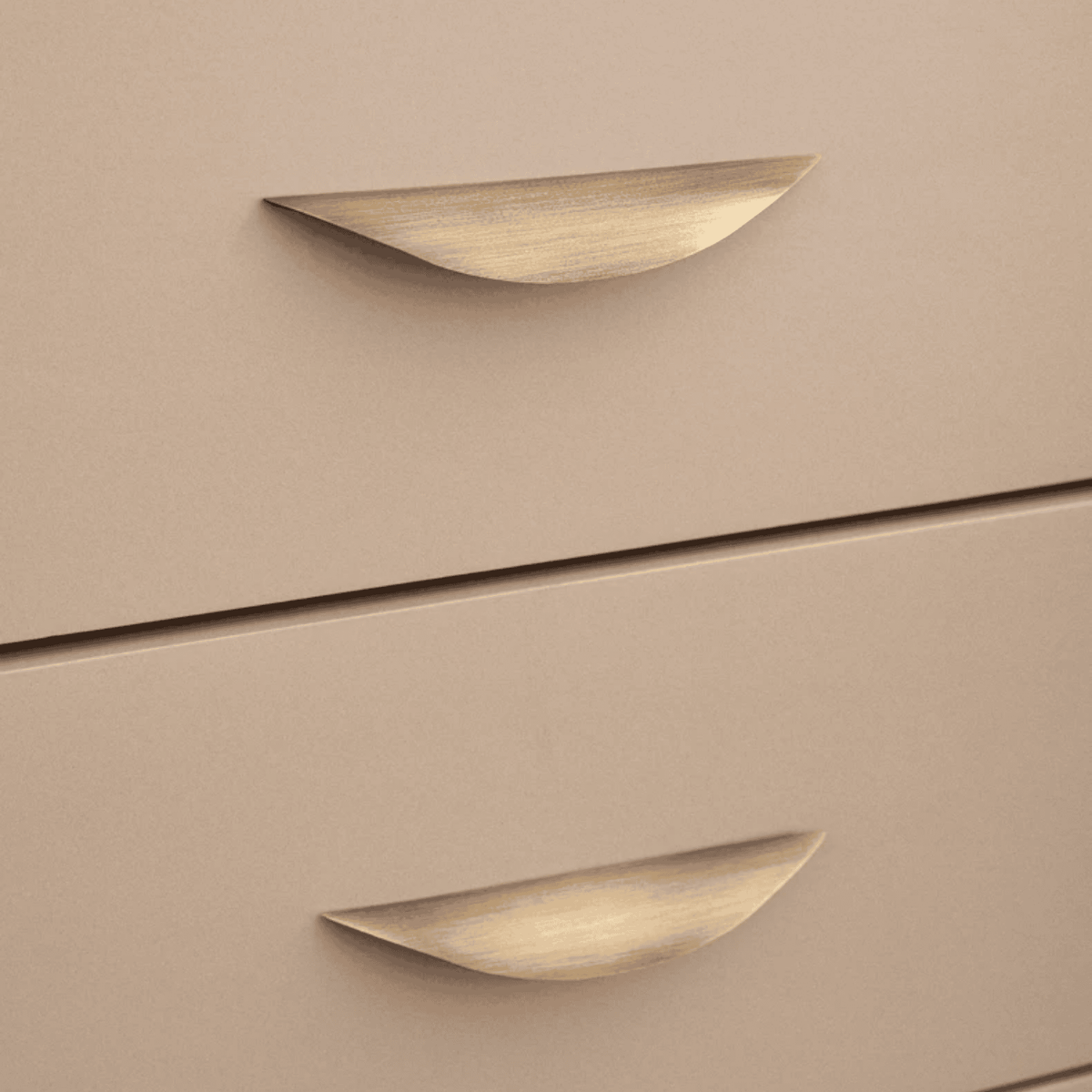Vintage-Inspired Brass Cabinet Pull – Timeless Hardware for Kitchen & Furniture | Thomler