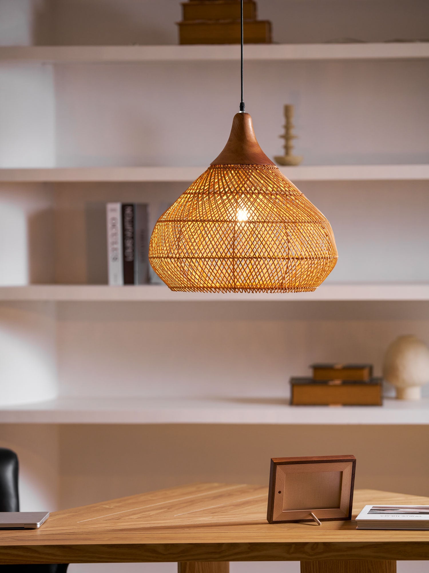 Pendant Light Rattan Braided 23.6 in Adjustable Dining Room Kitchen Island Hanging Ceiling Lamp Natural Woven Lighting Fixture | Thomler