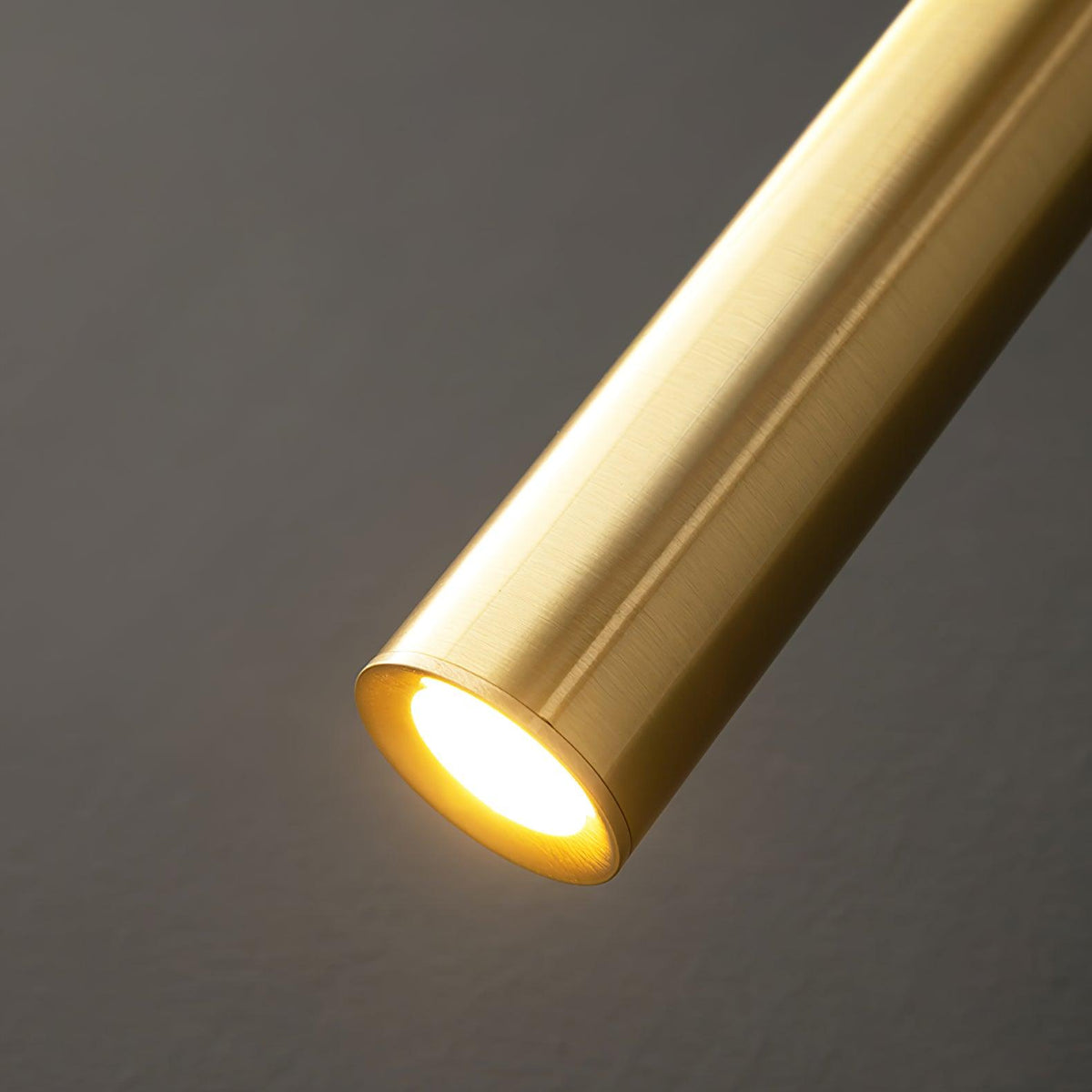 Modern Minimalist Vertical Bar LED Wall Sconce – Brass or Black Finish | Thomler