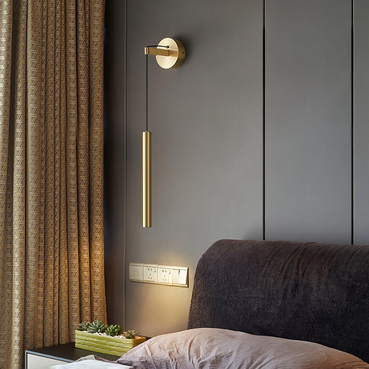 Modern Minimalist Vertical Bar LED Wall Sconce – Brass or Black Finish | Thomler