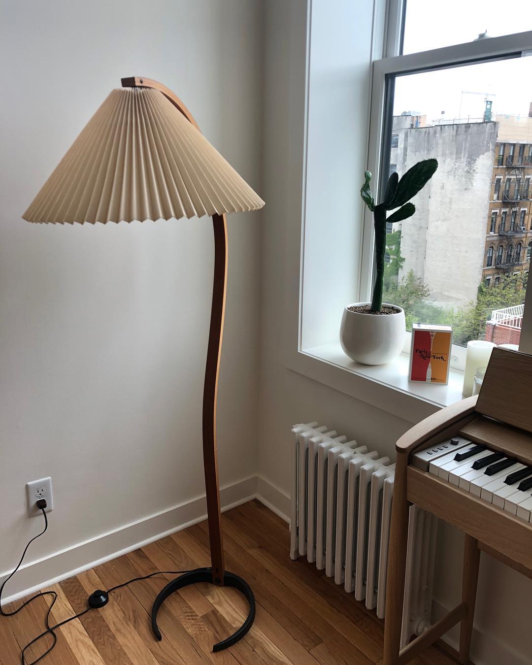 Floor Lamp Beech Wood Arc 150.0 cm Natural Living Room Reading Light Linen Shade Scandinavian Retro Lighting | Thomler