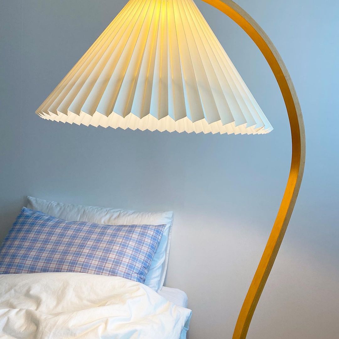 Floor Lamp Beech Wood Arc 150.0 cm Natural Living Room Reading Light Linen Shade Scandinavian Retro Lighting | Thomler