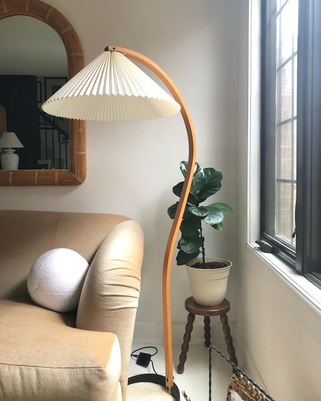 Floor Lamp Beech Wood Arc 150.0 cm Natural Living Room Reading Light Linen Shade Scandinavian Retro Lighting | Thomler