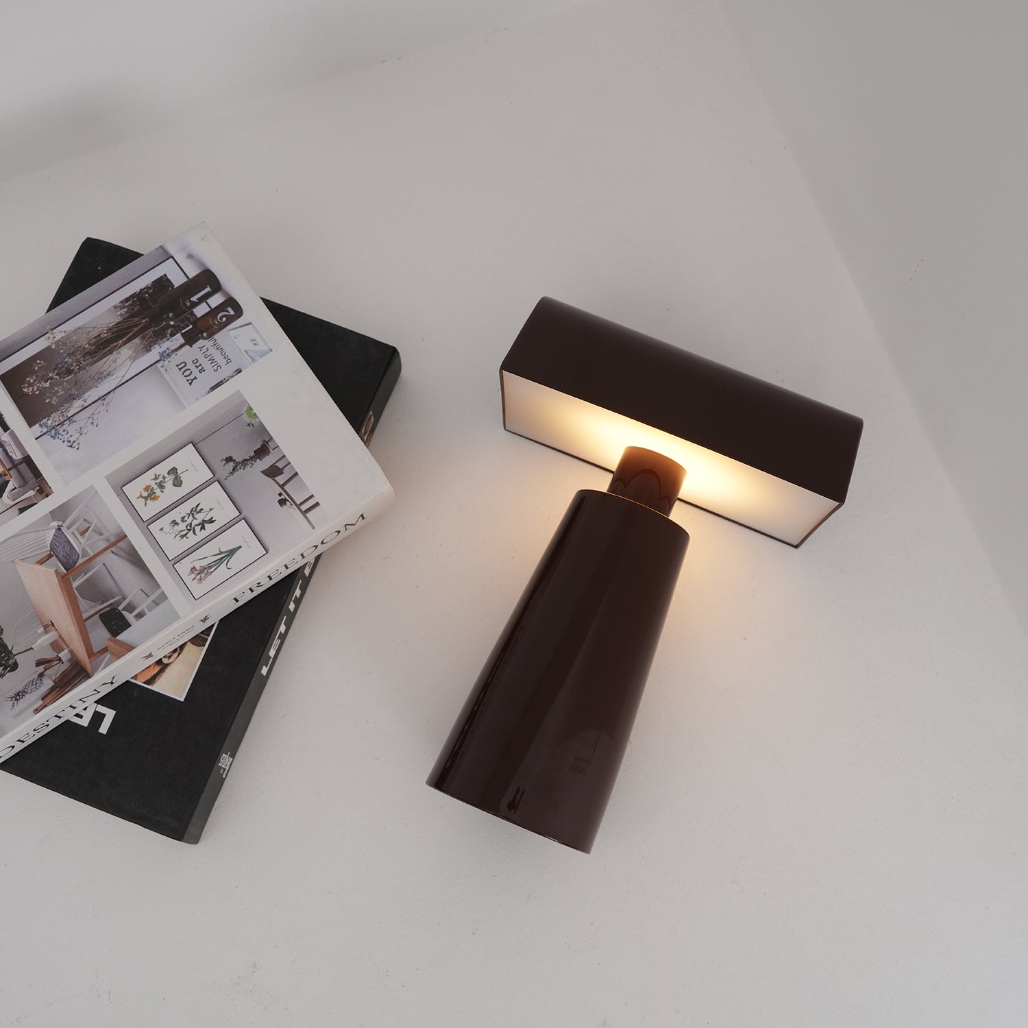 Table Lamp Lacquered Steel 8.6 in Adjustable Red White Gray Desk Lighting Three-Color LED Touch USB | Thomler