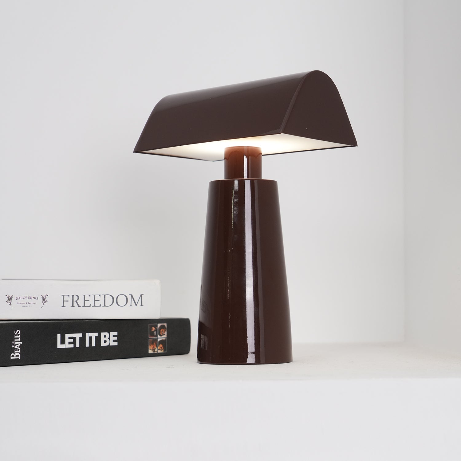 Table Lamp Lacquered Steel 8.6 in Adjustable Red White Gray Desk Lighting Three-Color LED Touch USB | Thomler