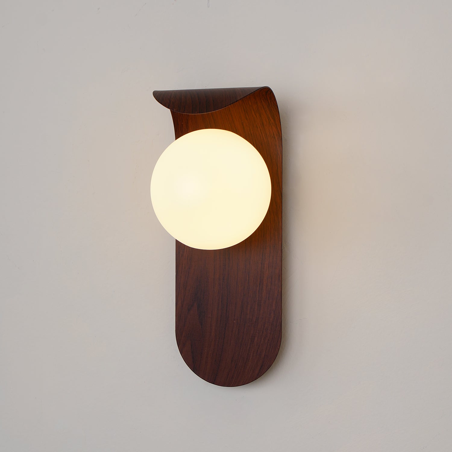 Contemporary Wood-Finish Wall Sconce with Glass or Acrylic Globe Shade for Living Room & Bedroom | Thomler