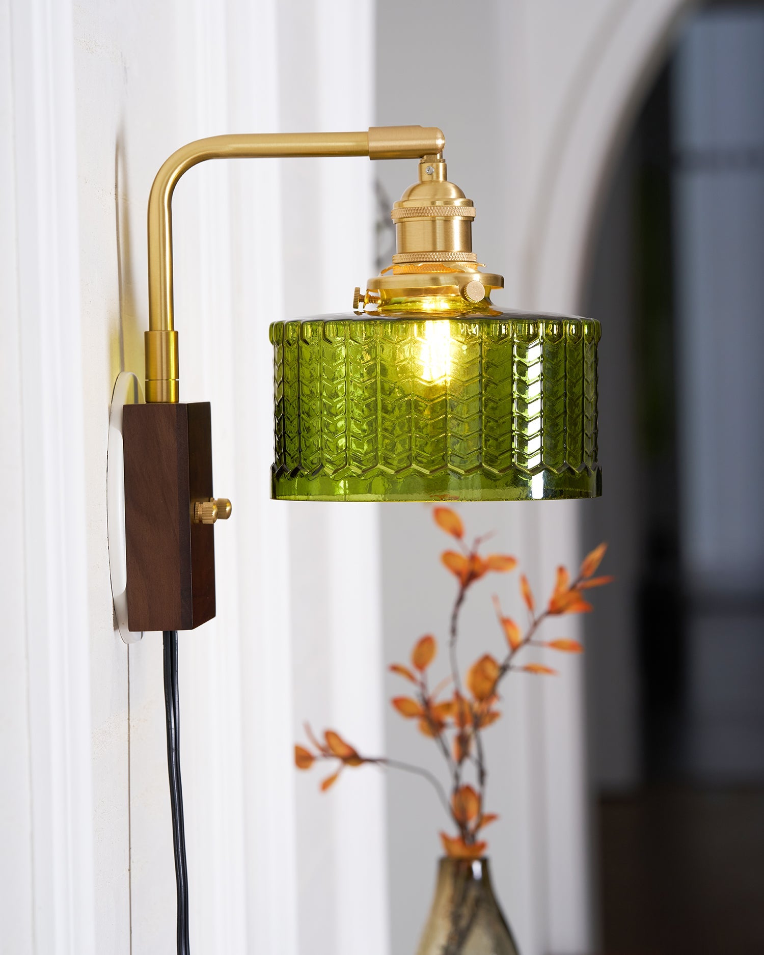 Wall Lamp Wood Brass 9.4 in Green Clear Art Glass Indoor Accent Lighting Decorative Fixture | Thomler