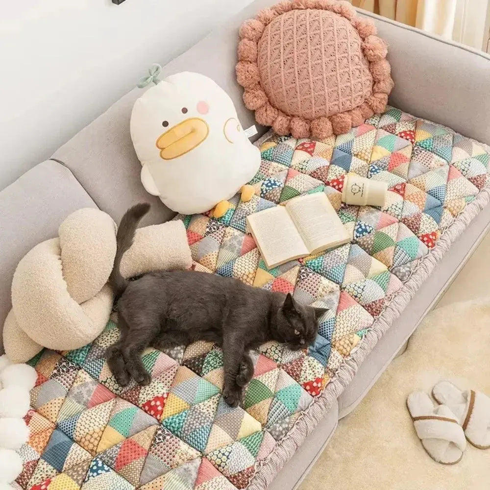 Floral Pet Furniture Protector Pad – Soft Microfiber Fleece Cover for Couch, Chair & Bed – Machine Washable Mat for Cats & Dogs | Thomler