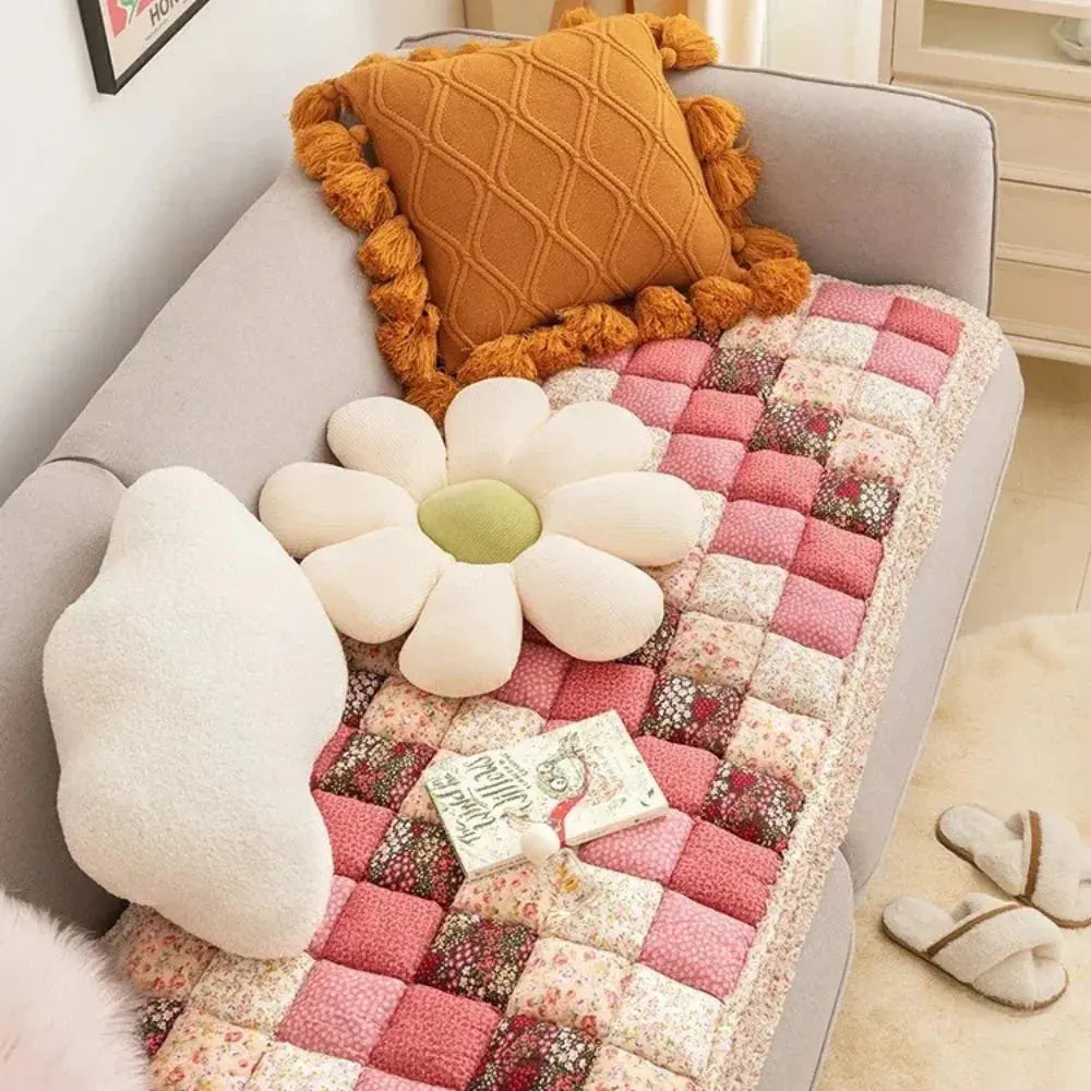 Floral Pet Furniture Protector Pad – Soft Microfiber Fleece Cover for Couch, Chair & Bed – Machine Washable Mat for Cats & Dogs | Thomler