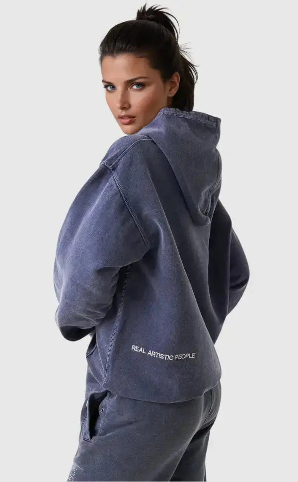 Embellished Fleece Pullover Sweatshirt with Pouch Pocket – Relaxed Unisex Streetwear Hoodie | Thomler