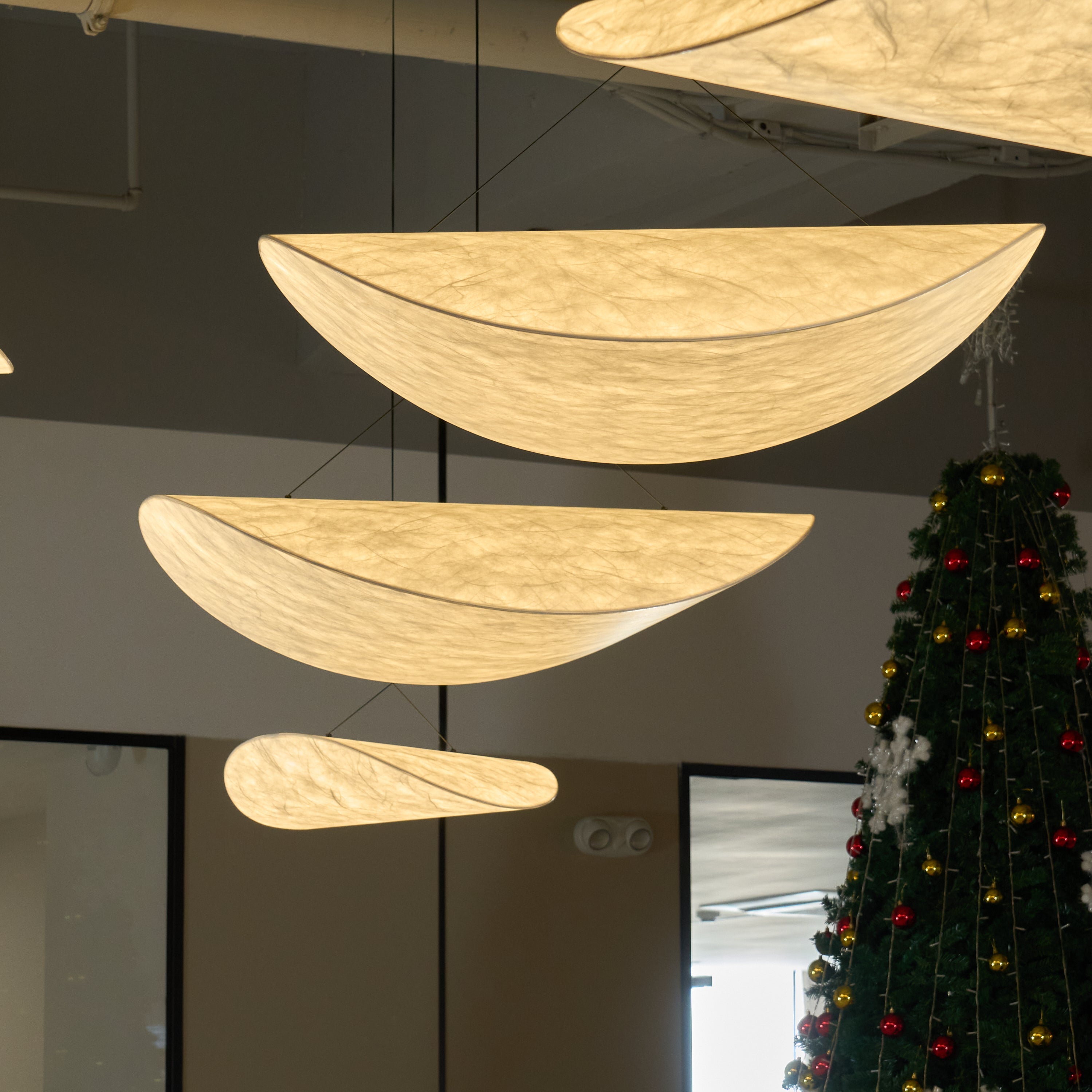 Tense Cloud Pendant Light 31.4 in LED White Ceiling Living Room Dining Modern Hanging Lamp Soft Diffuser Adjustable | Thomler