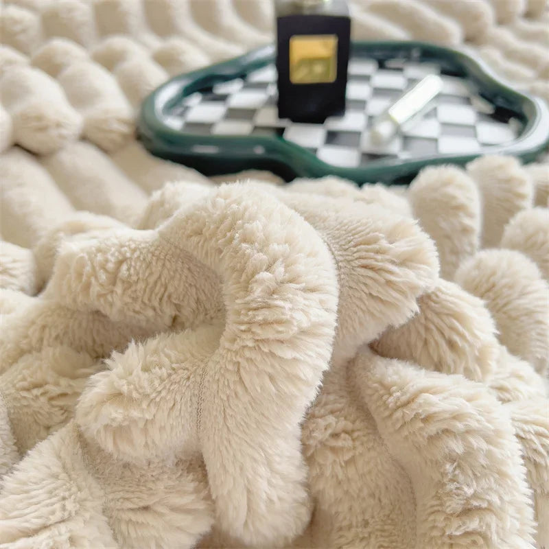 Faux Shearling Throw Blanket – Plush Fleece for Couch, Bed & Living Room in 5 Sizes | Cozy Soft Layering Piece for Cold Seasons & | Thomler