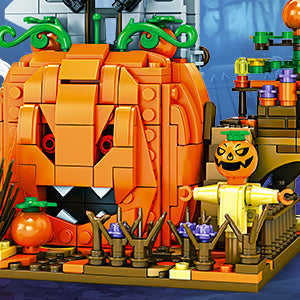 Spooky Haunted House Building Brick Set – Seasonal Construction Kit for October Festivities & Year-Round Display Fun | Thomler