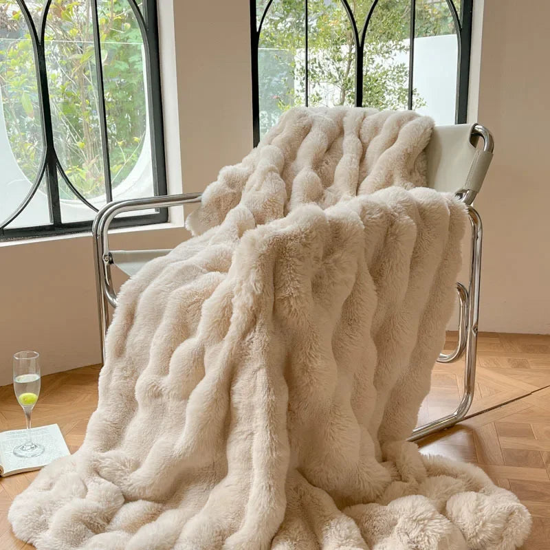 Plush Double-Sided Fleece Throw Blanket – Soft Polyester Layer for Couch, Sofa & Bedroom Use – Machine Washable in Multiple Sizes | Thomler