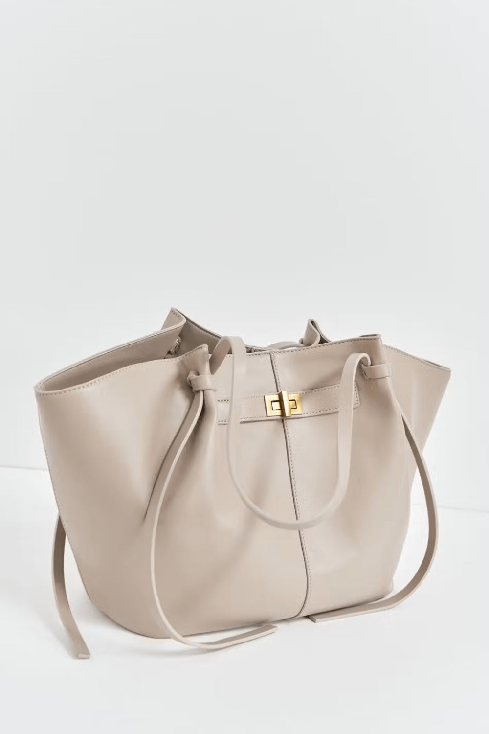 Structured Leather Carryall with Hardware Accent & Interior Organizer Pocket for Daily Commute | Thomler