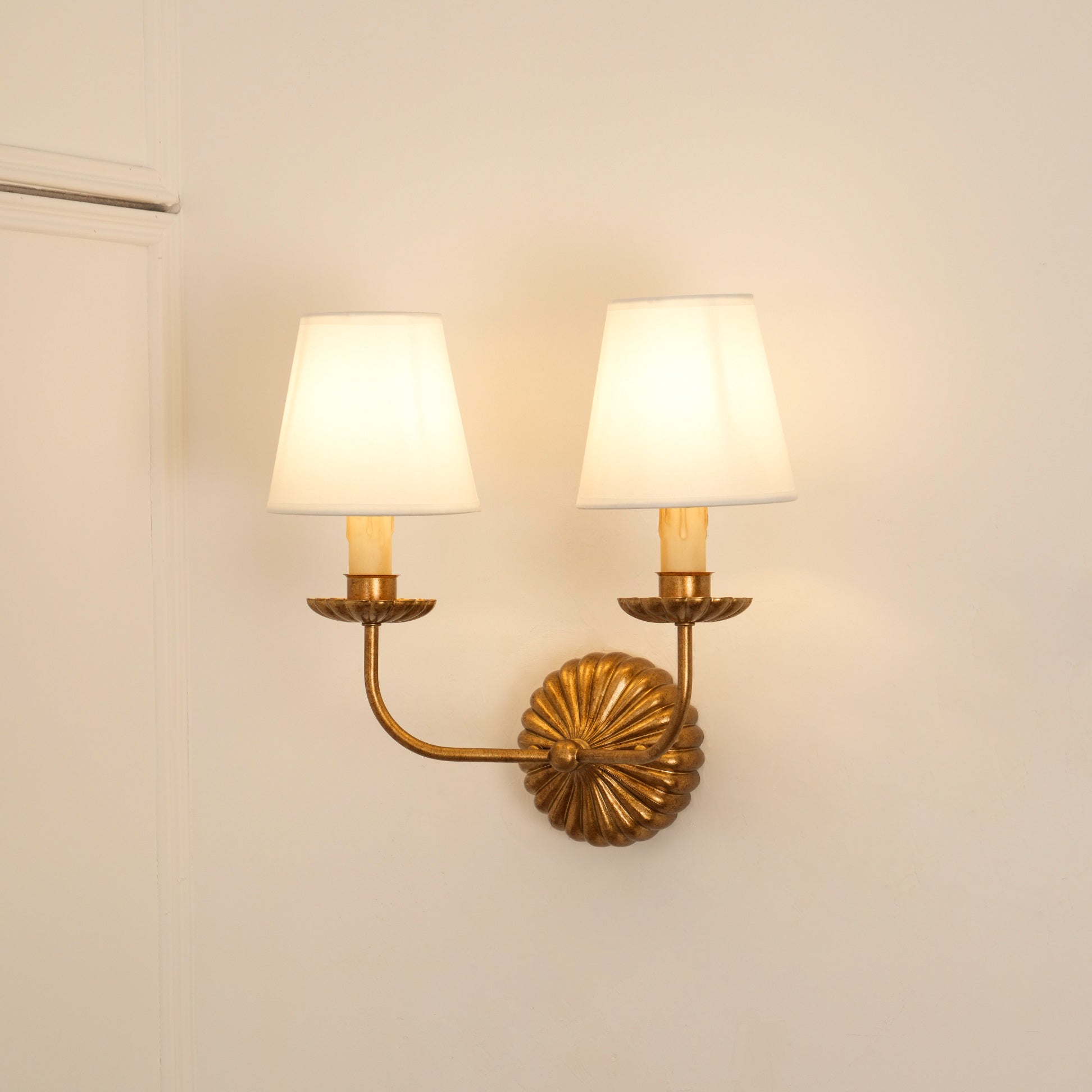 Wall Lamp Metal Fabric Shade 15W Antique Gold Bedroom Hallway Sconce Classic Modern Lighting Fixture | Thomler