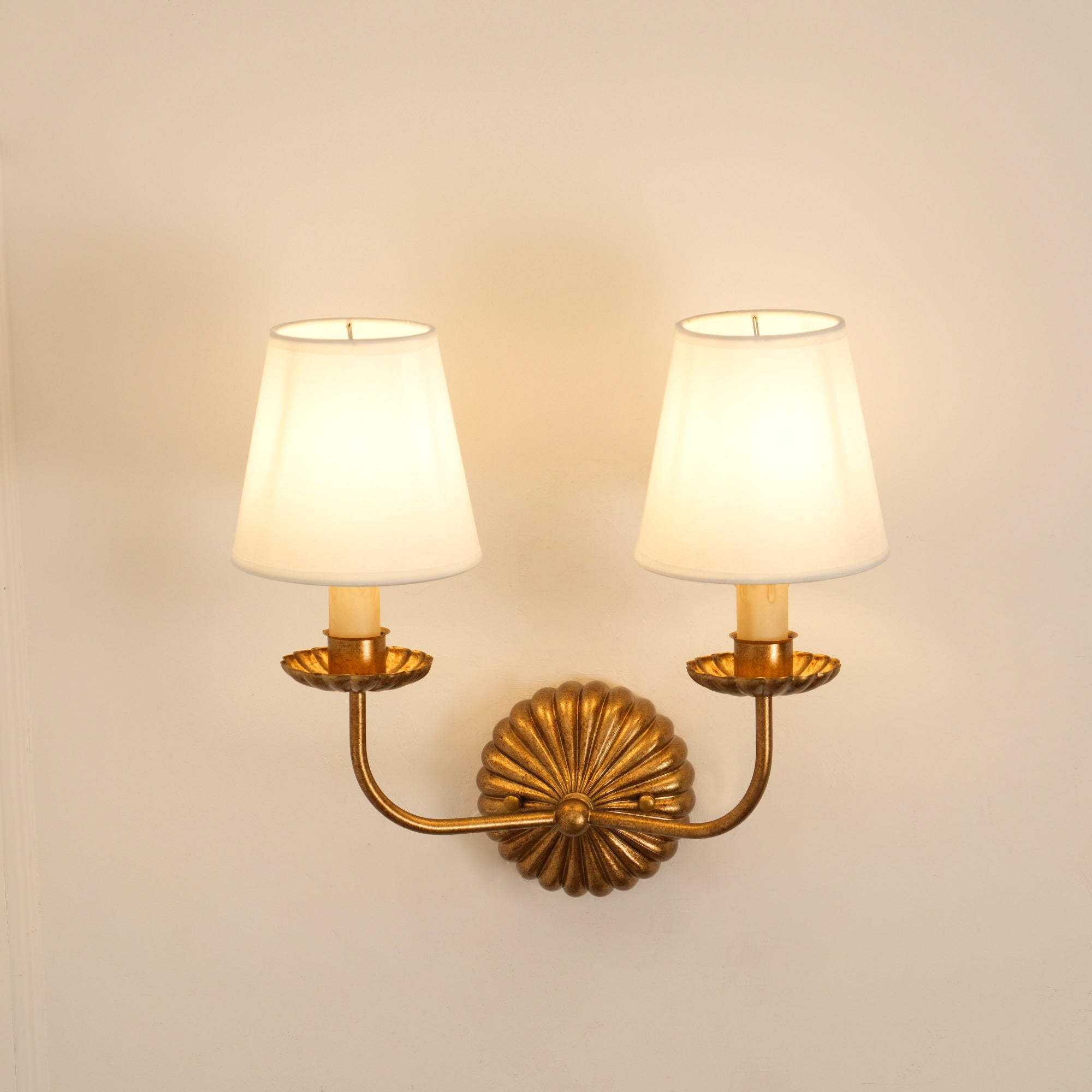 Wall Lamp Metal Fabric Shade 15W Antique Gold Bedroom Hallway Sconce Classic Modern Lighting Fixture | Thomler