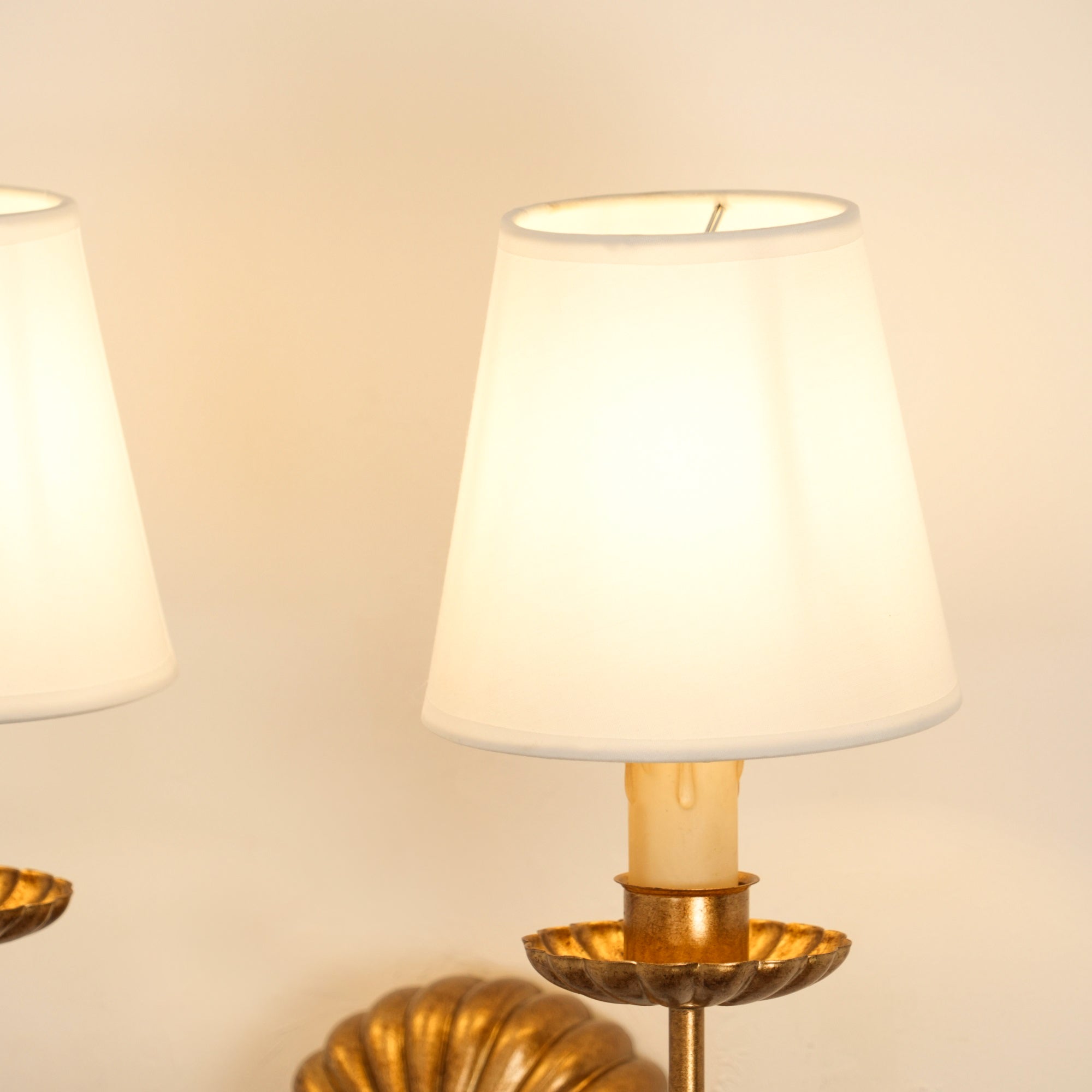 Wall Lamp Metal Fabric Shade 15W Antique Gold Bedroom Hallway Sconce Classic Modern Lighting Fixture | Thomler