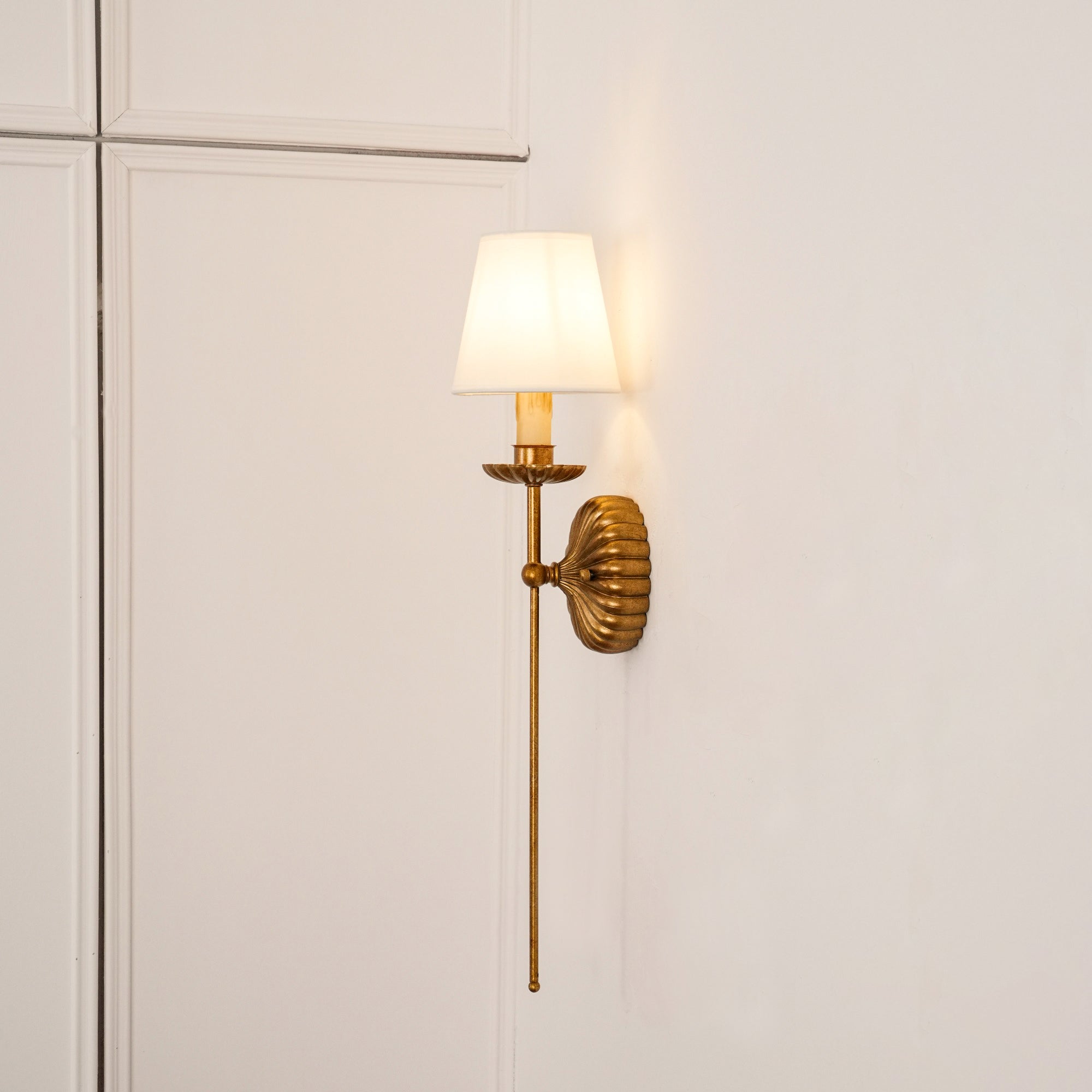 Wall Lamp Metal Fabric Shade 15W Antique Gold Bedroom Hallway Sconce Classic Modern Lighting Fixture | Thomler