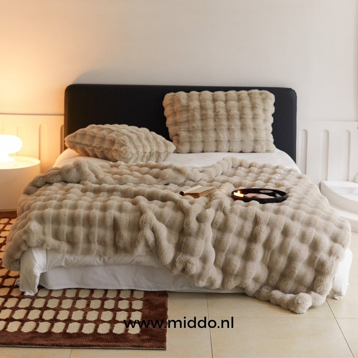 Ultra-Plush Sherpa Throw Blanket – Heavyweight Faux Fur, Cloud-Soft & Toasty for Winter Evenings | Thomler