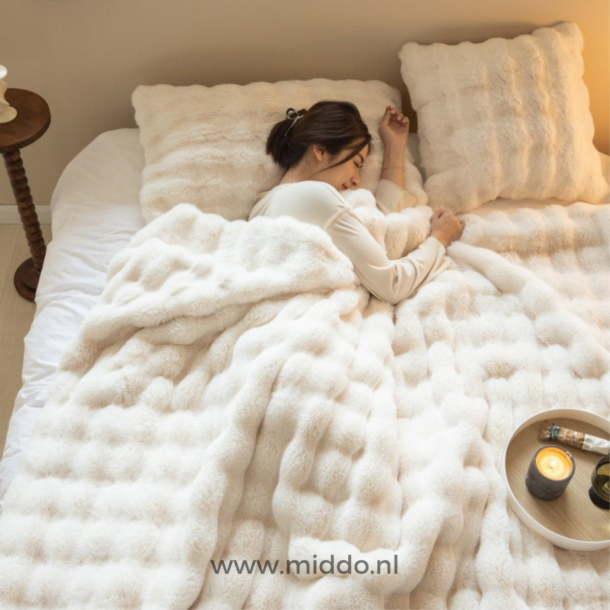 Ultra-Plush Sherpa Throw Blanket – Heavyweight Faux Fur, Cloud-Soft & Toasty for Winter Evenings | Thomler