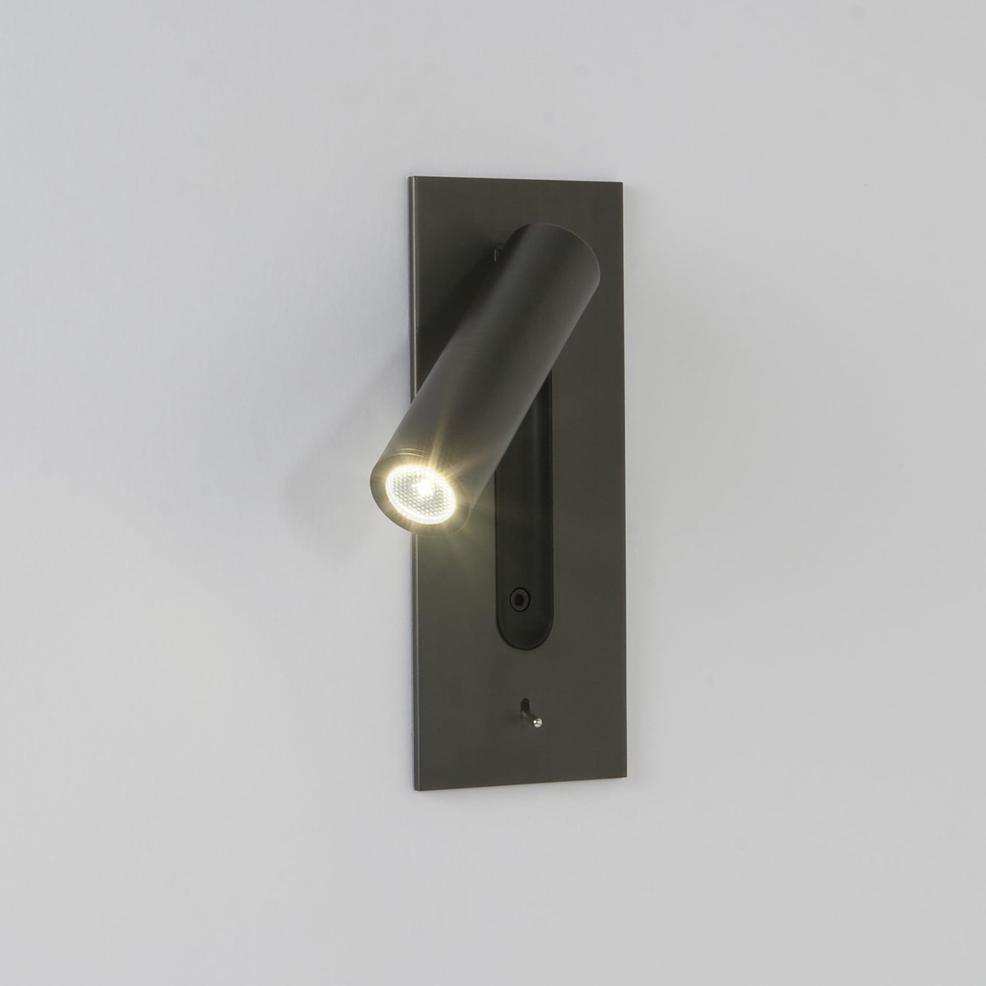 Industrial Wall Sconce with Integrated LED & Toggle Switch – Aluminum Metal Light Fixture for Living Room, Hallway, Bedroom & Home Office | Thomler