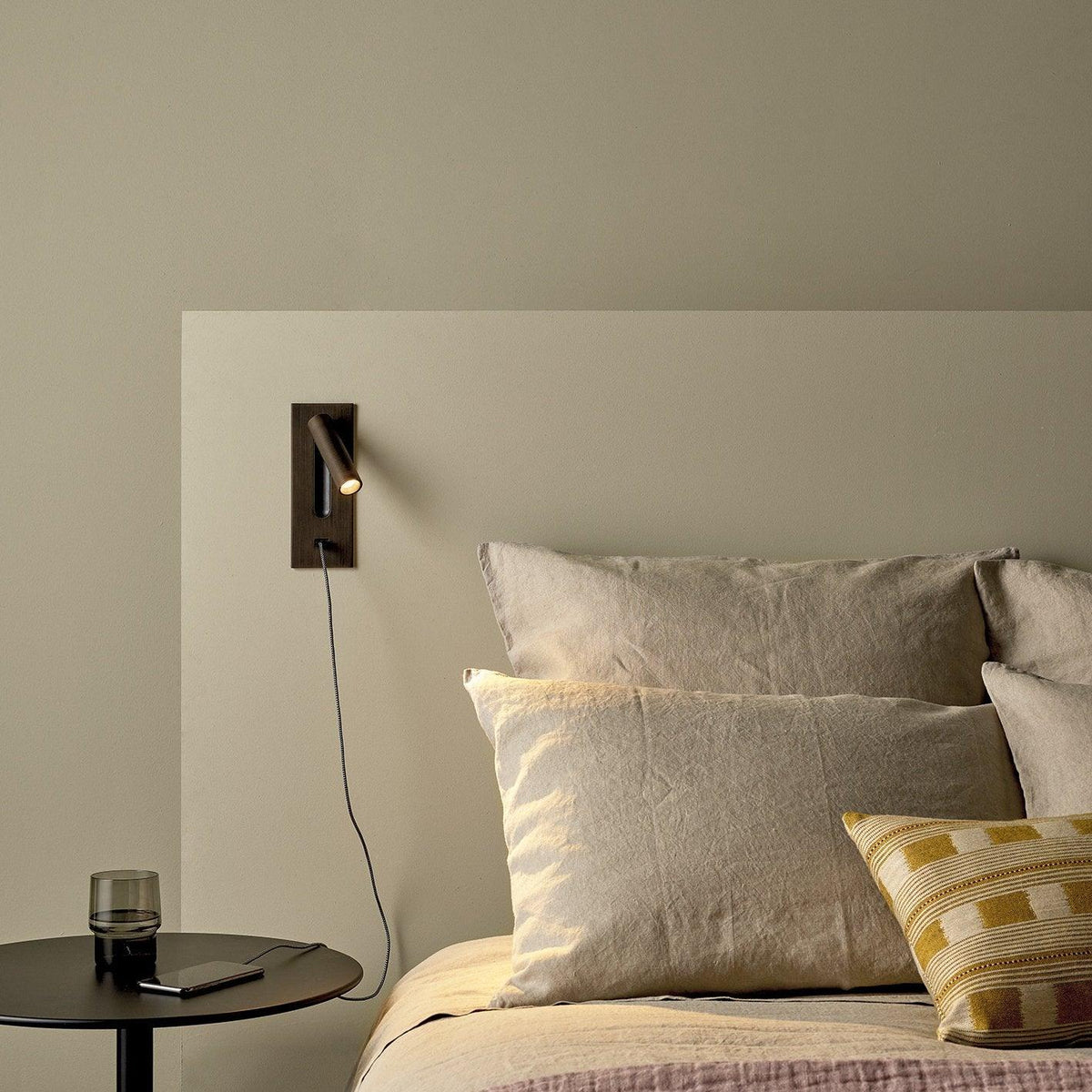 Industrial Wall Sconce with Integrated LED & Toggle Switch – Aluminum Metal Light Fixture for Living Room, Hallway, Bedroom & Home Office | Thomler