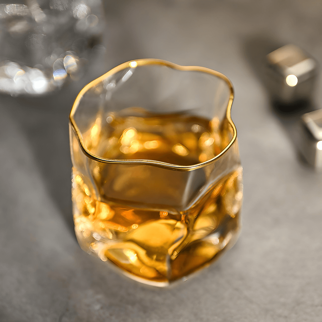 Japanese Textured Whiskey Tumbler with Gold Accents – Crystal Glass for Spirits | Thomler