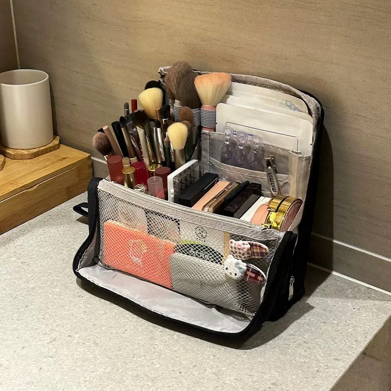 Travel Cosmetics Organizer Bag with Compartments Waterproof Nylon Padded Case for Brushes Palettes Skincare Women's Portable Storage Pouch | Thomler