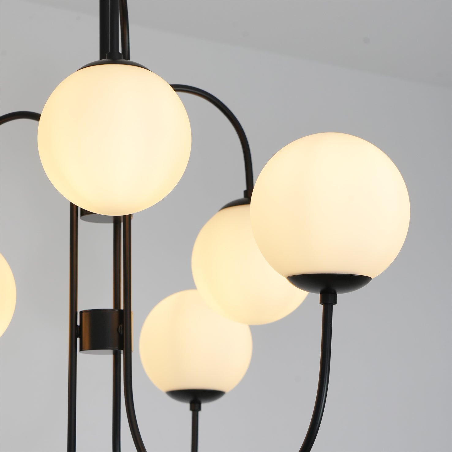 Chandelier Metal Glass 30 in x 27.6 in Indoor Ceiling Lighting | Thomler