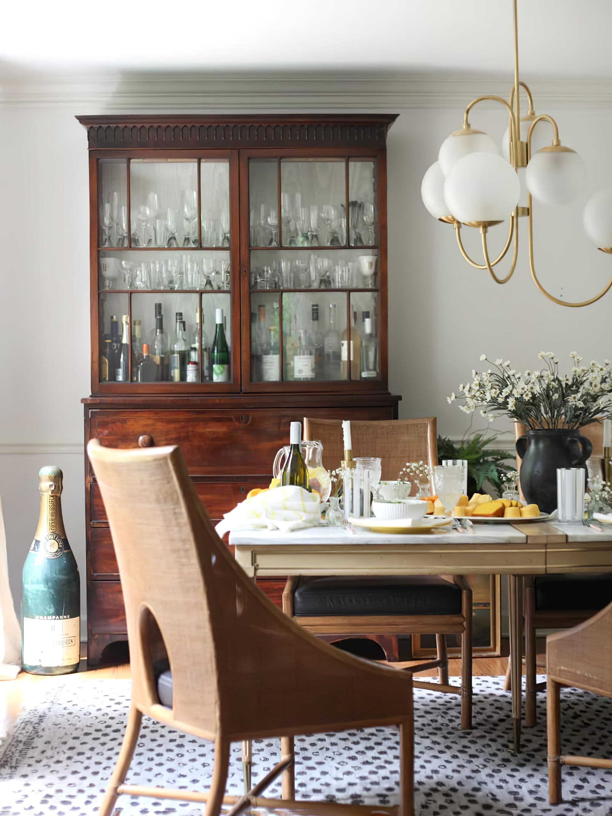 Chandelier Metal Glass 30 in x 27.6 in Indoor Ceiling Lighting | Thomler