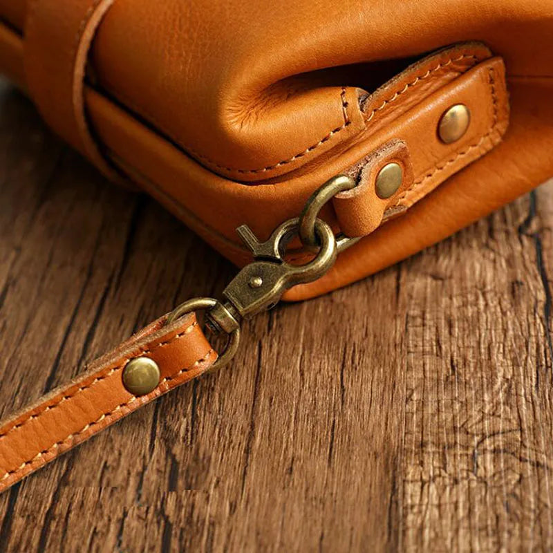 Vintage-Inspired Leather Crossbody Purse for Women – Classic Handbag with Adjustable Strap for Daily Use, Travel, Shopping & Casual Outfits | Thomler