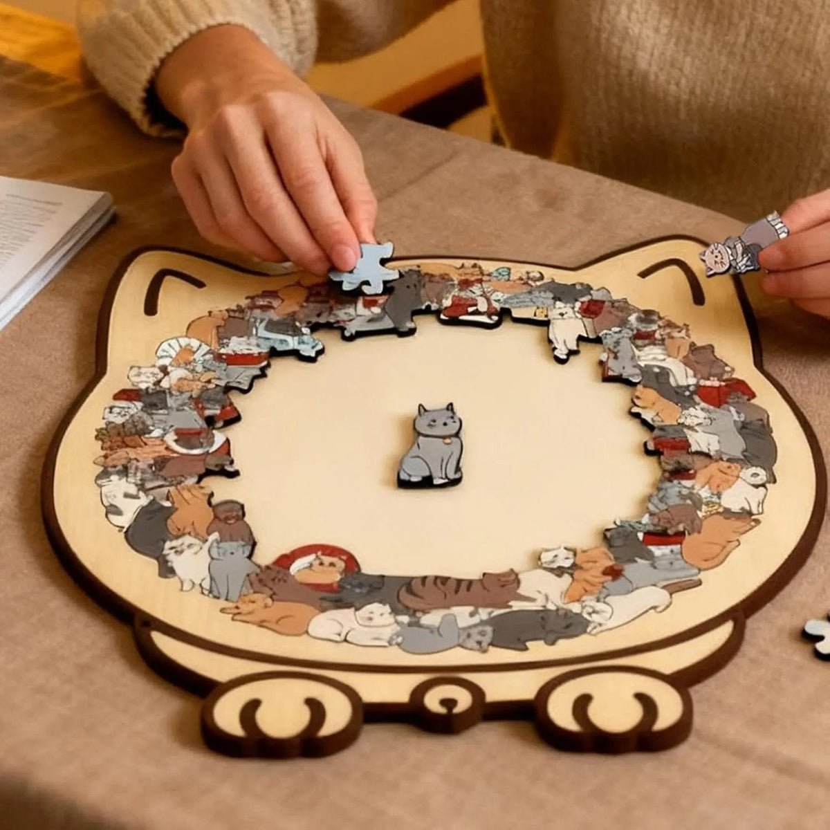 135-Piece Wooden Feline Jigsaw – Artistic Tabby Silhouette Puzzle for Relaxation | Thomler